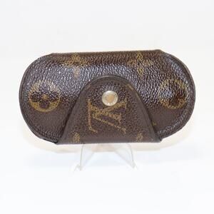 Rare Oval Louis Vuitton Monogram Key Case – Cleaned & Restored